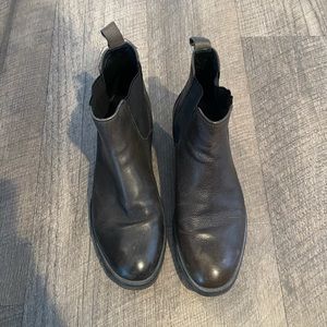 Men’s Chelsea boot leather